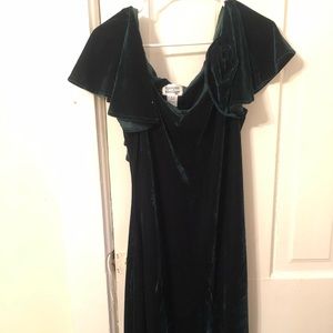 Unique Vintage Green Velvet Wiggle Dress